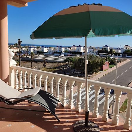 Confortable Apartamento Con Vistas Al Mar Торевиеха Екстериор снимка